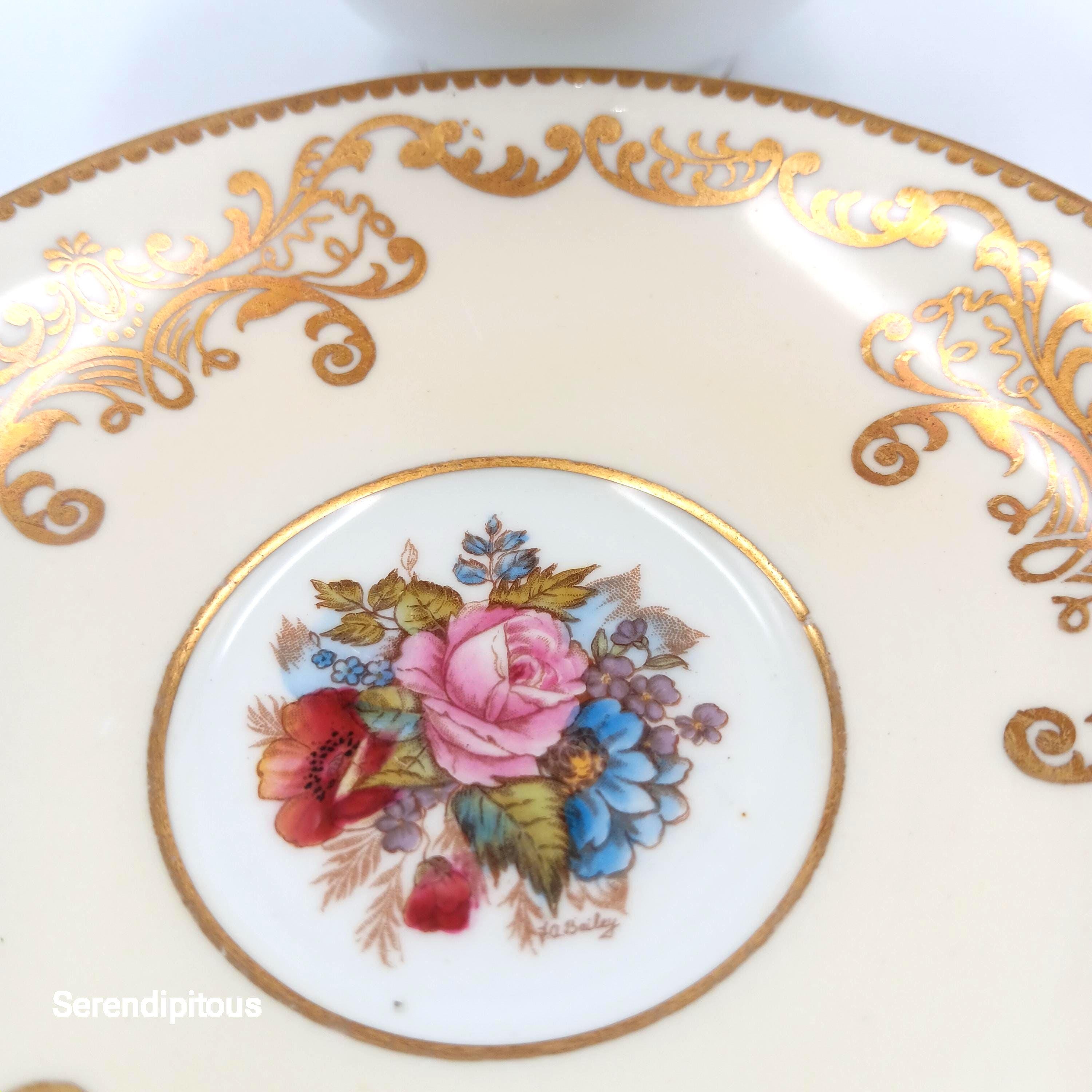 Aynsley Signed by J A Bailey, Hand-Painted floral bouquet, Yellow & Gold Fine Bone China