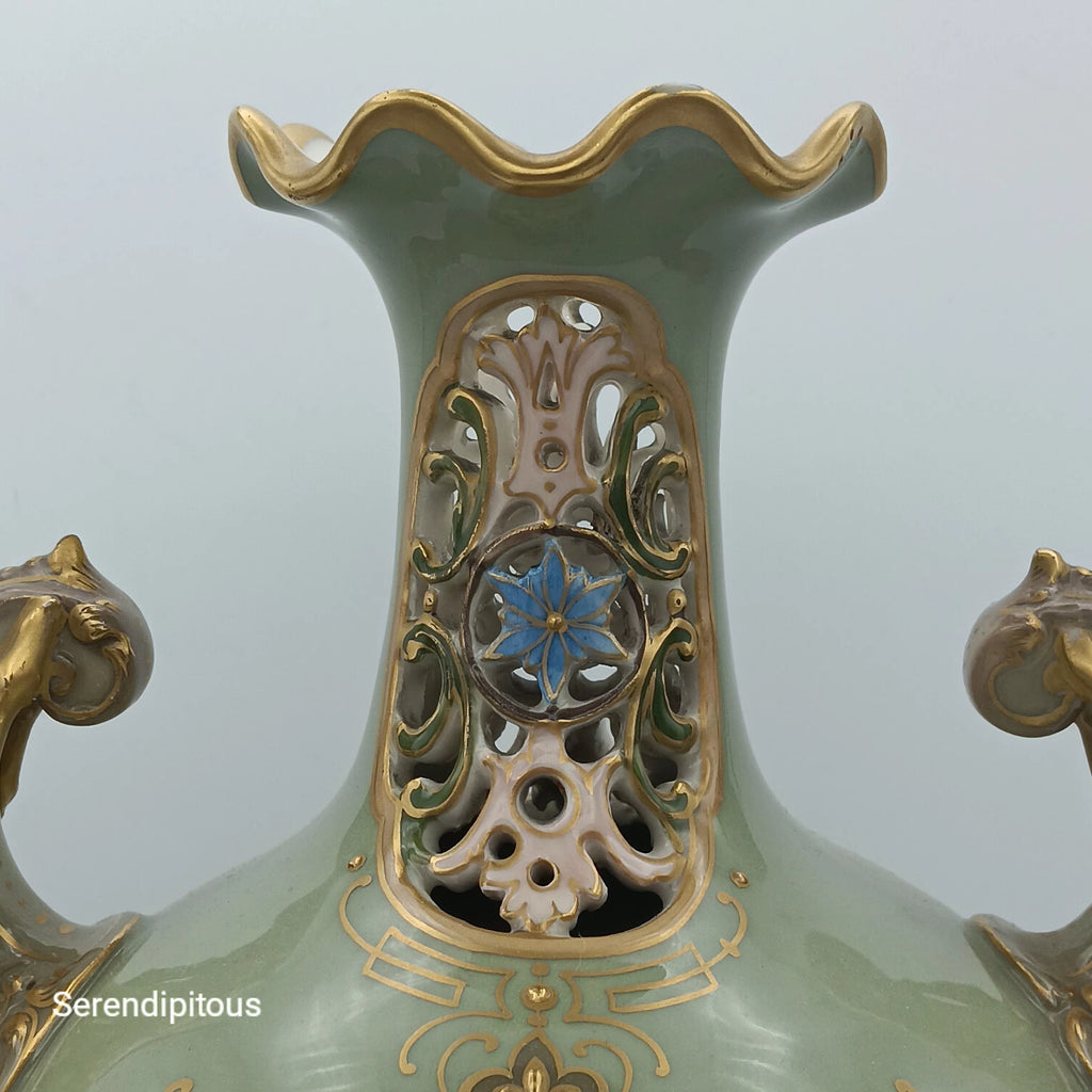 Rare Art Nouveau Porcelain – Ernst Wahliss Cherub Vase, Austria c.1900