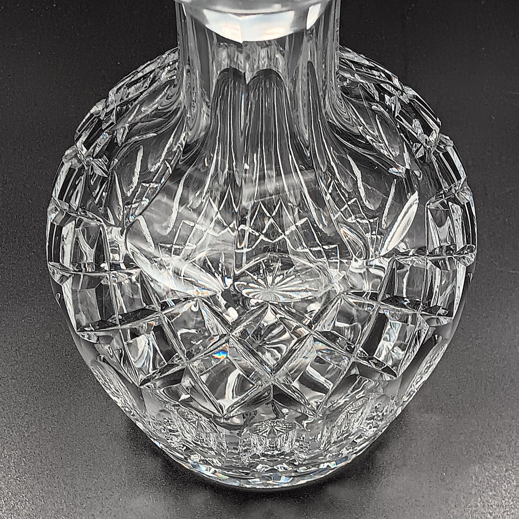 Cut Crystal Decanter with Olive & Cross Pattern – Timeless Elegance in Crystal