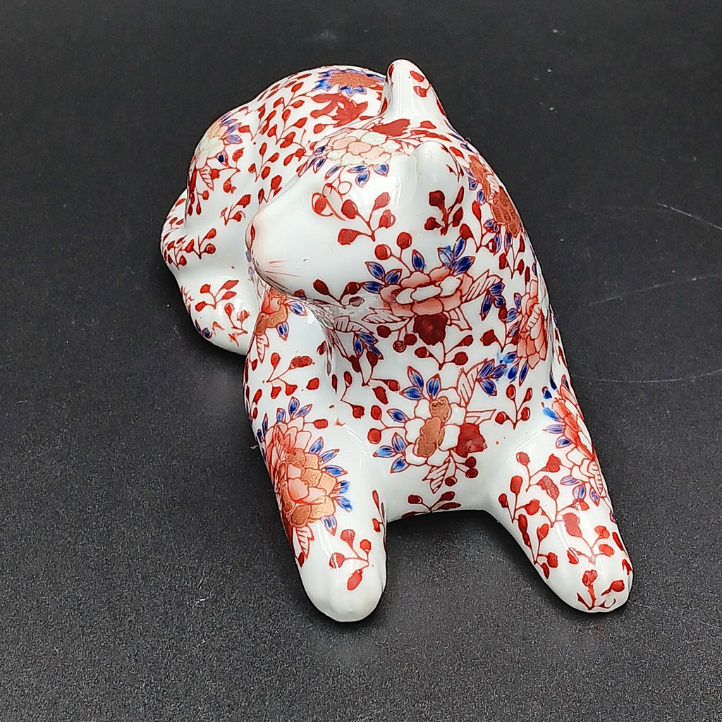 Japanese Vintage Porcelain Cat Figurine – Imari Floral, Takahashi Style, Collectible Decor
