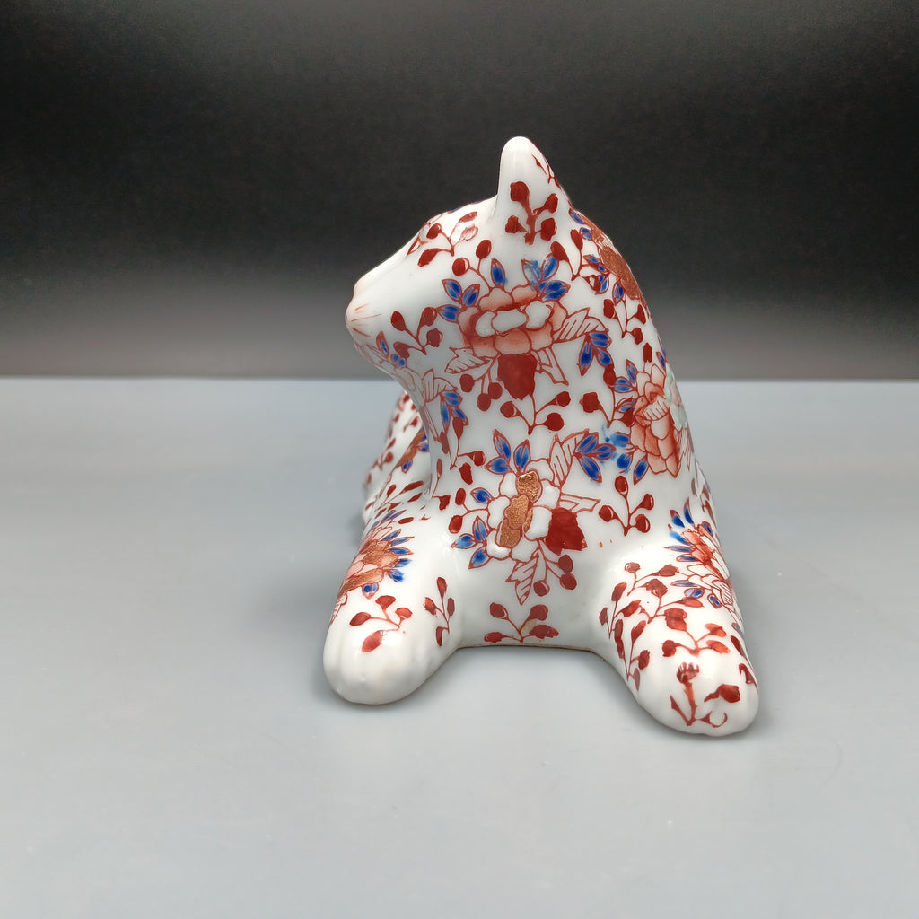 Japanese Vintage Porcelain Cat Figurine – Imari Floral, Takahashi Style, Collectible Decor
