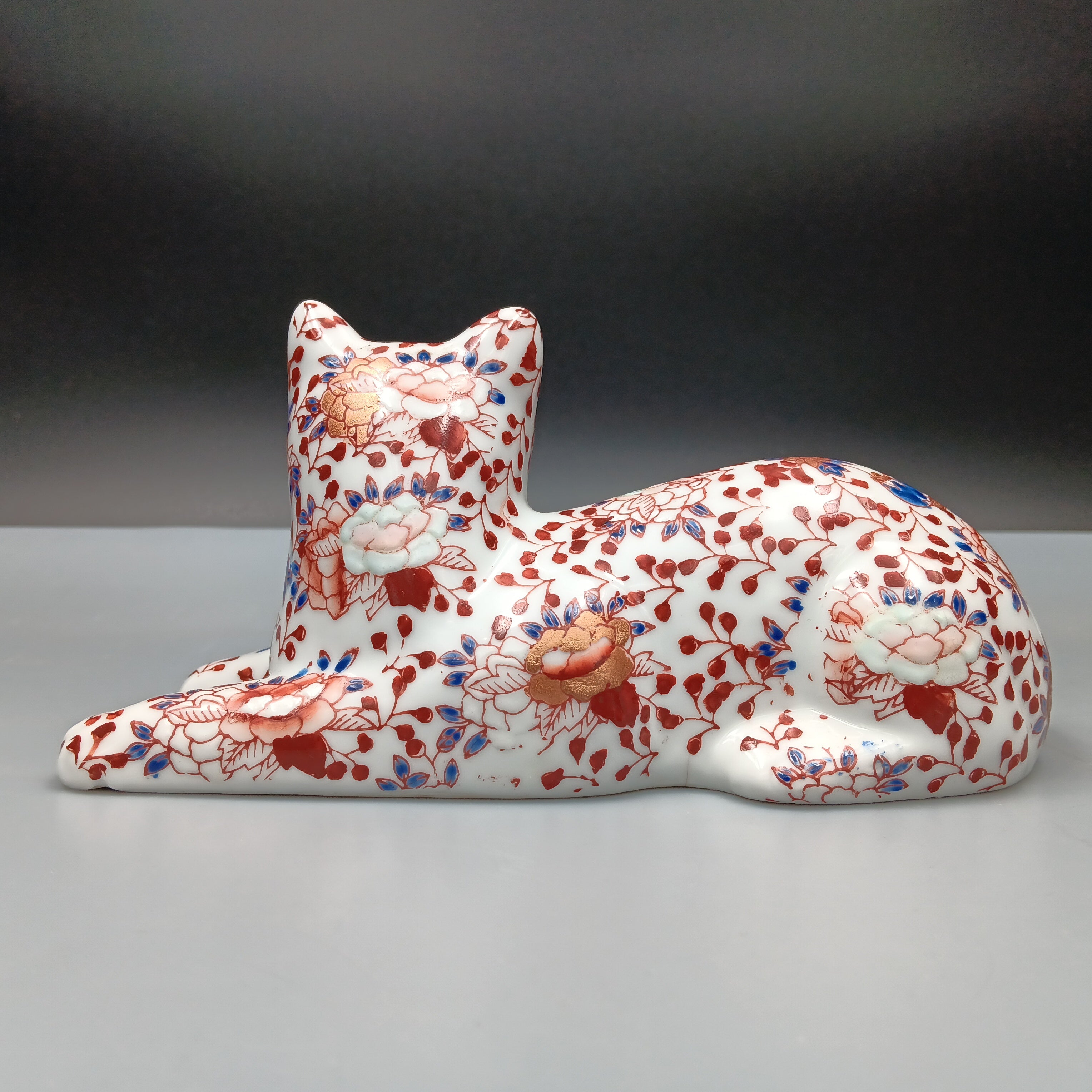 Japanese Vintage Porcelain Cat Figurine – Imari Floral, Takahashi Style, Collectible Decor