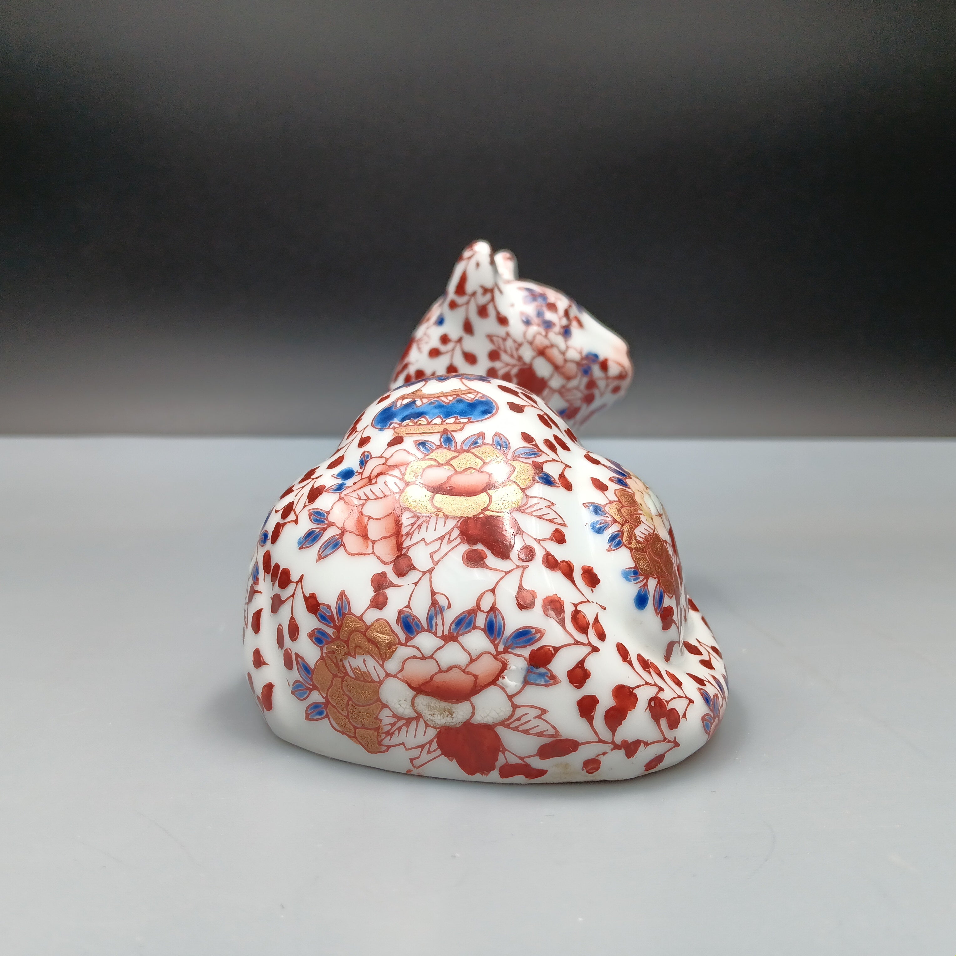 Japanese Vintage Porcelain Cat Figurine – Imari Floral, Takahashi Style, Collectible Decor