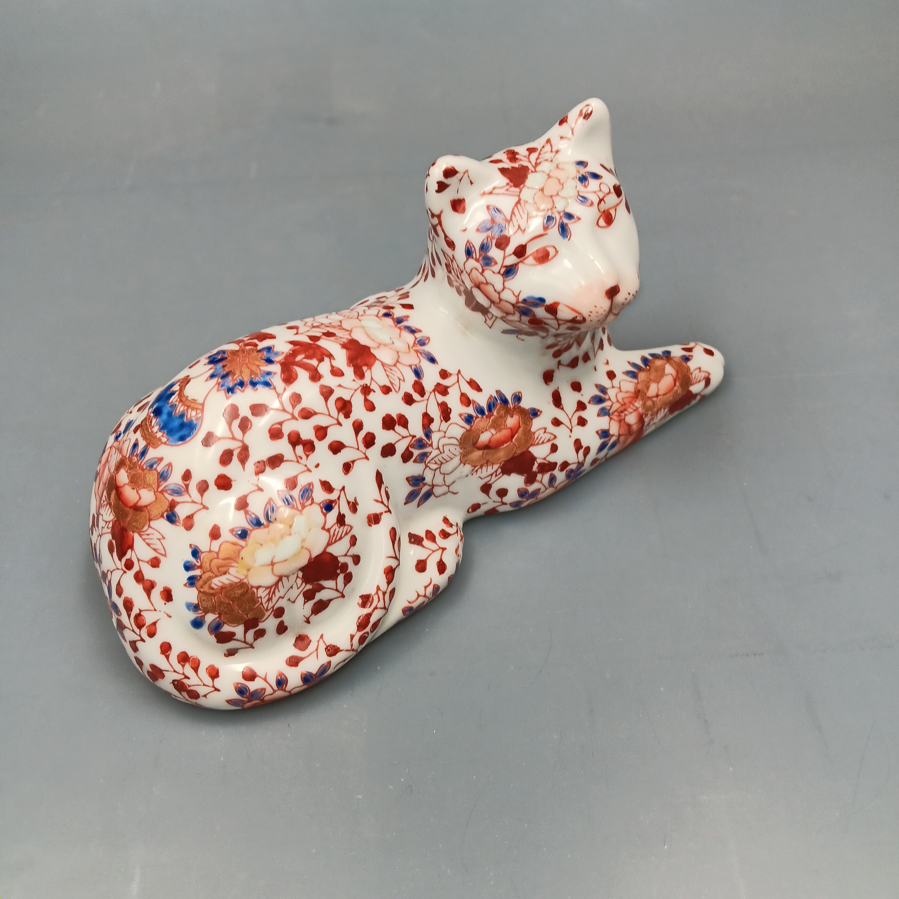 Japanese Vintage Porcelain Cat Figurine – Imari Floral, Takahashi Style, Collectible Decor