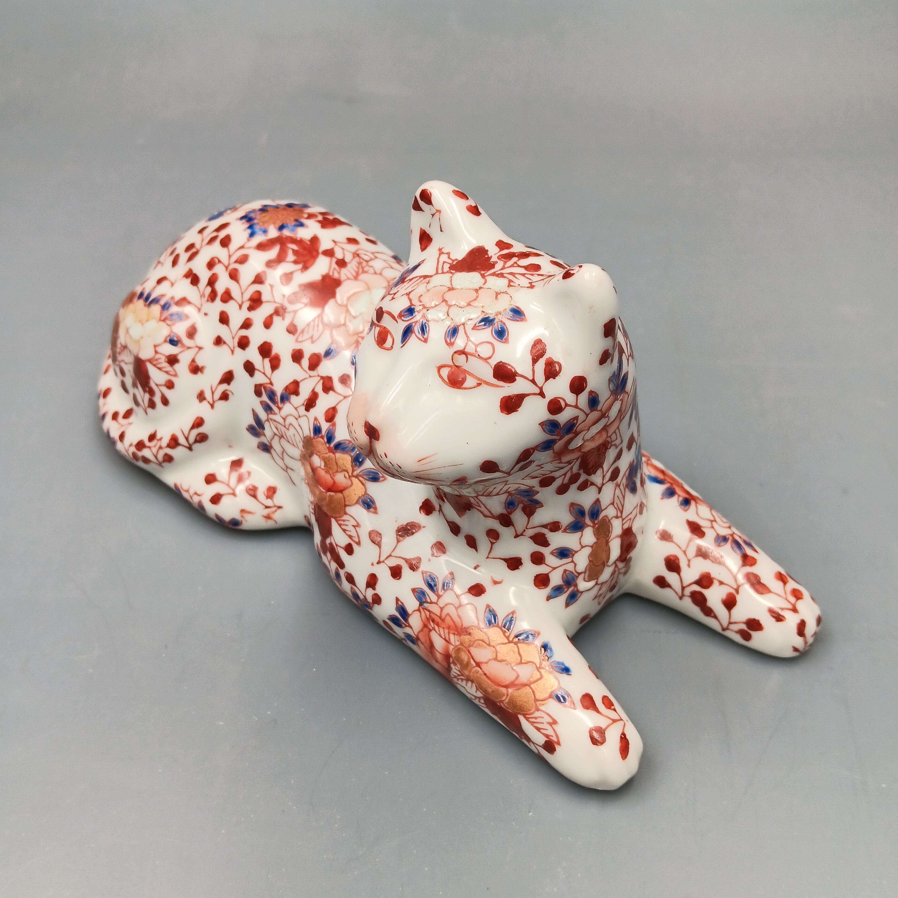 Japanese Vintage Porcelain Cat Figurine – Imari Floral, Takahashi Style, Collectible Decor