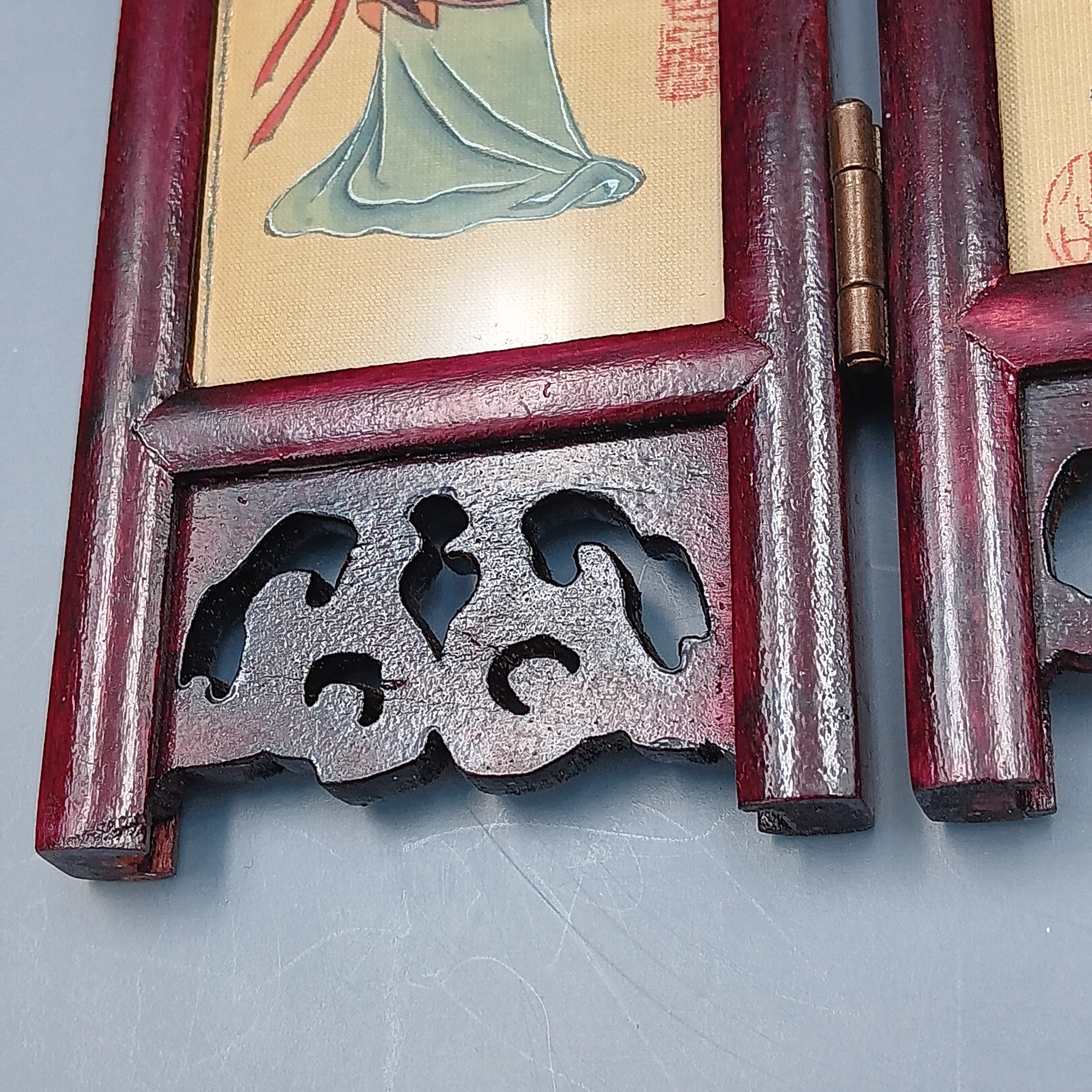 Miniature Decorative Folding Screen – Traditional Images in Printed Panels