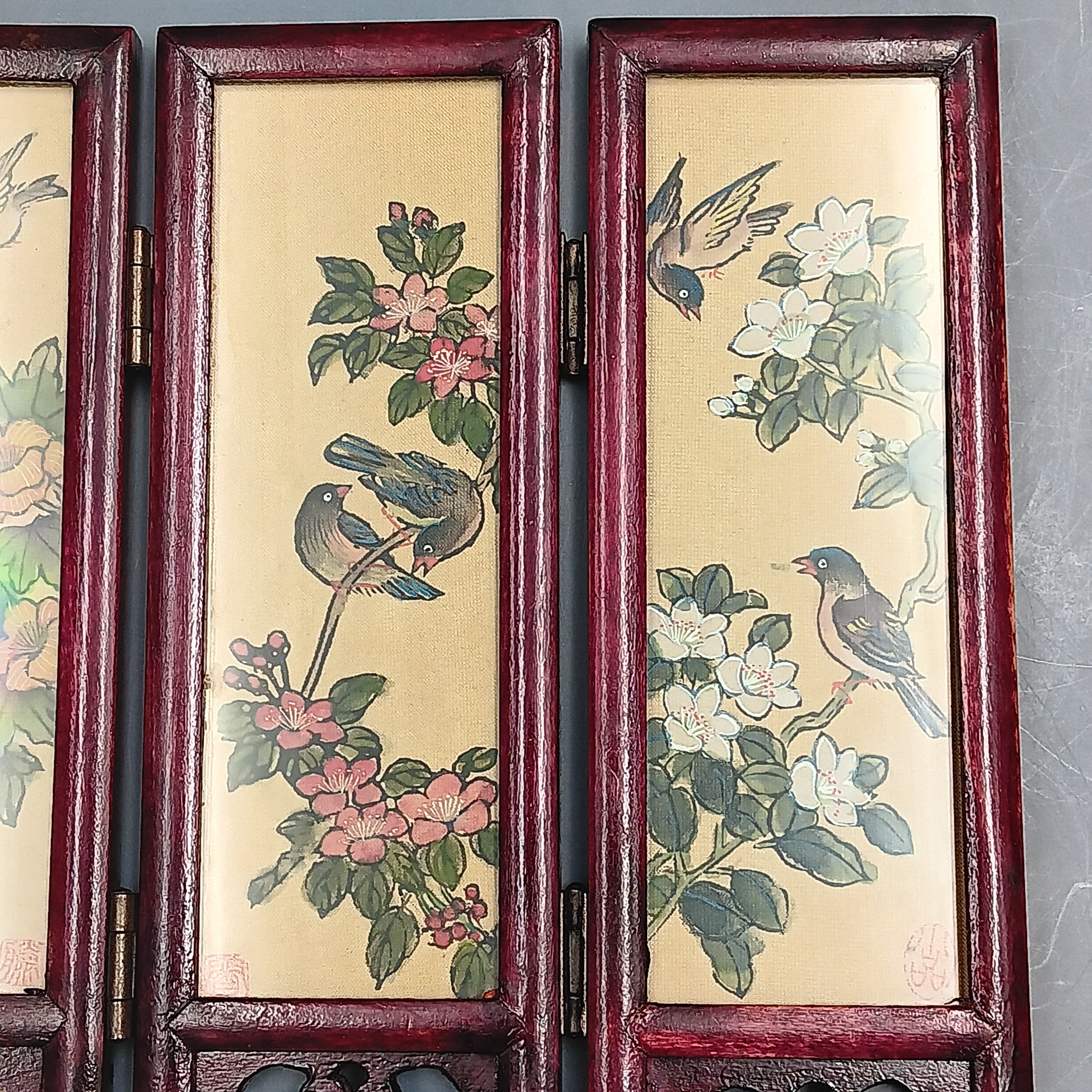 Miniature Decorative Folding Screen – Traditional Images in Printed Panels