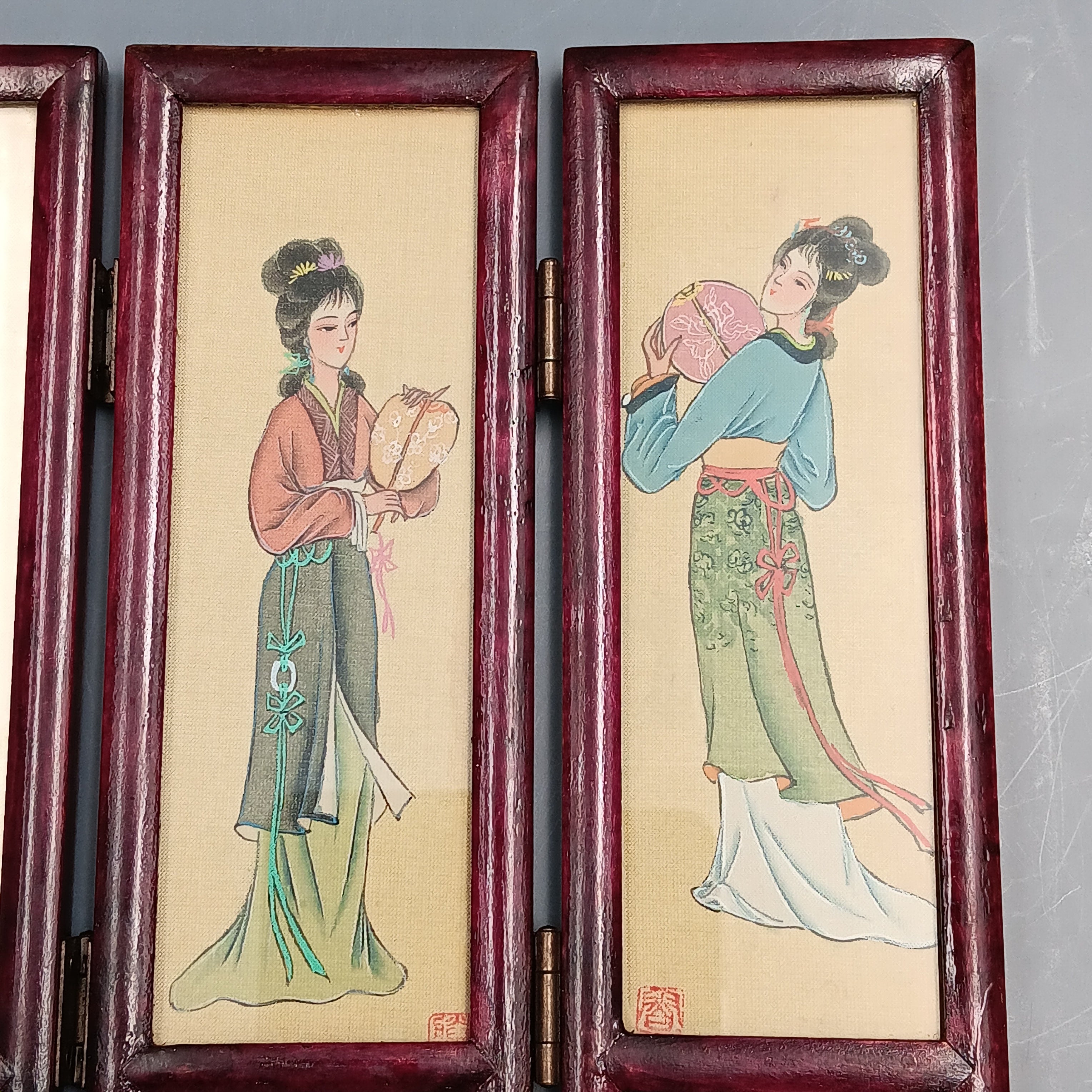 Miniature Decorative Folding Screen – Traditional Images in Printed Panels