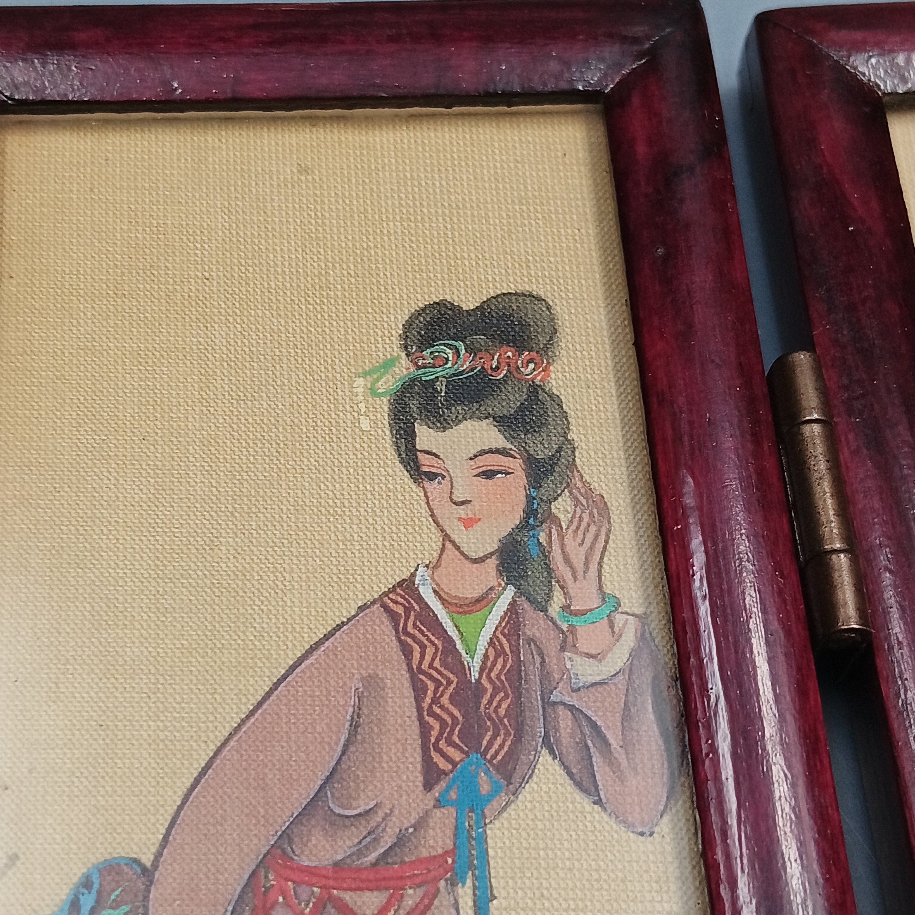 Miniature Decorative Folding Screen – Traditional Images in Printed Panels
