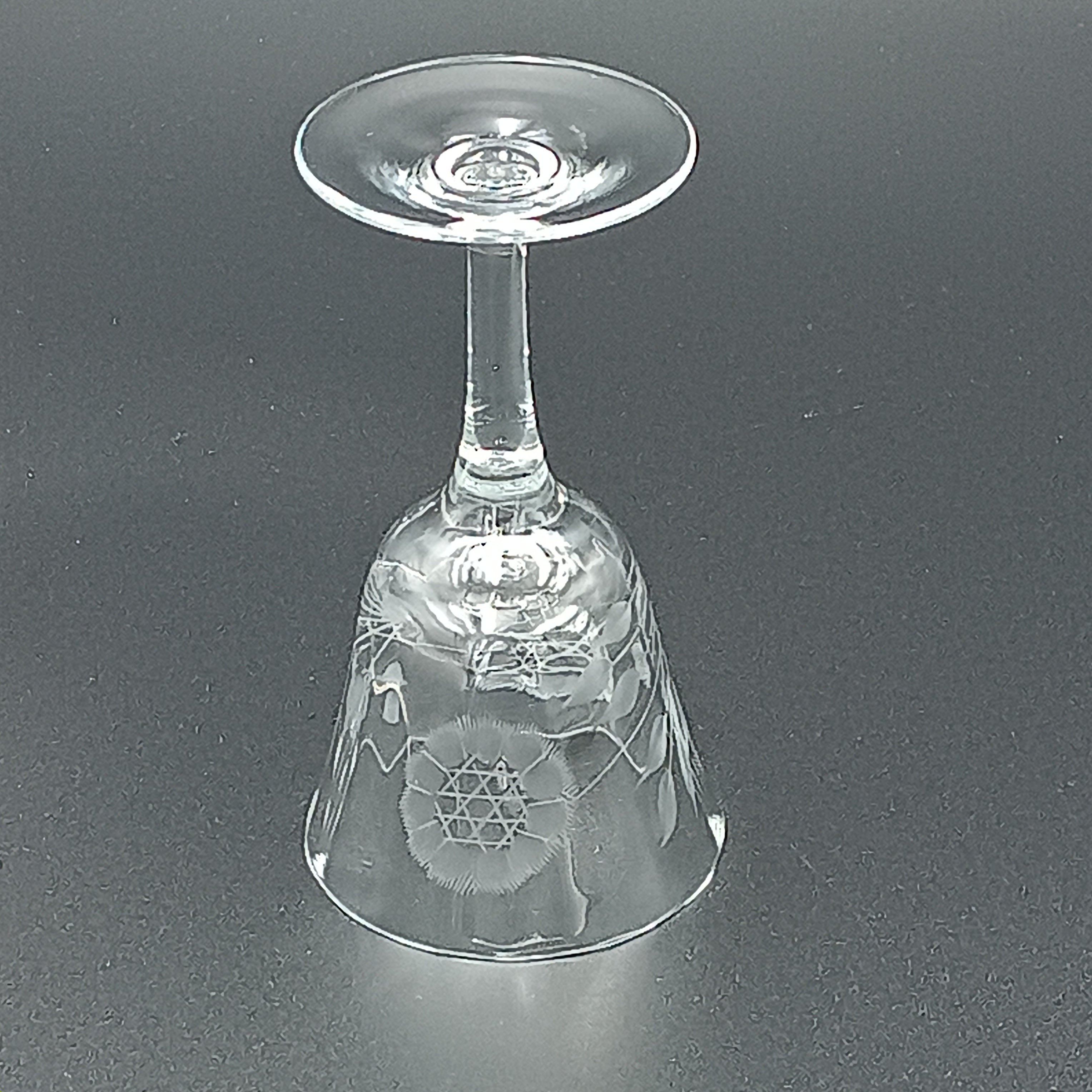 W J Hughes Cornflower 4¾" Liquor Cocktail Glas