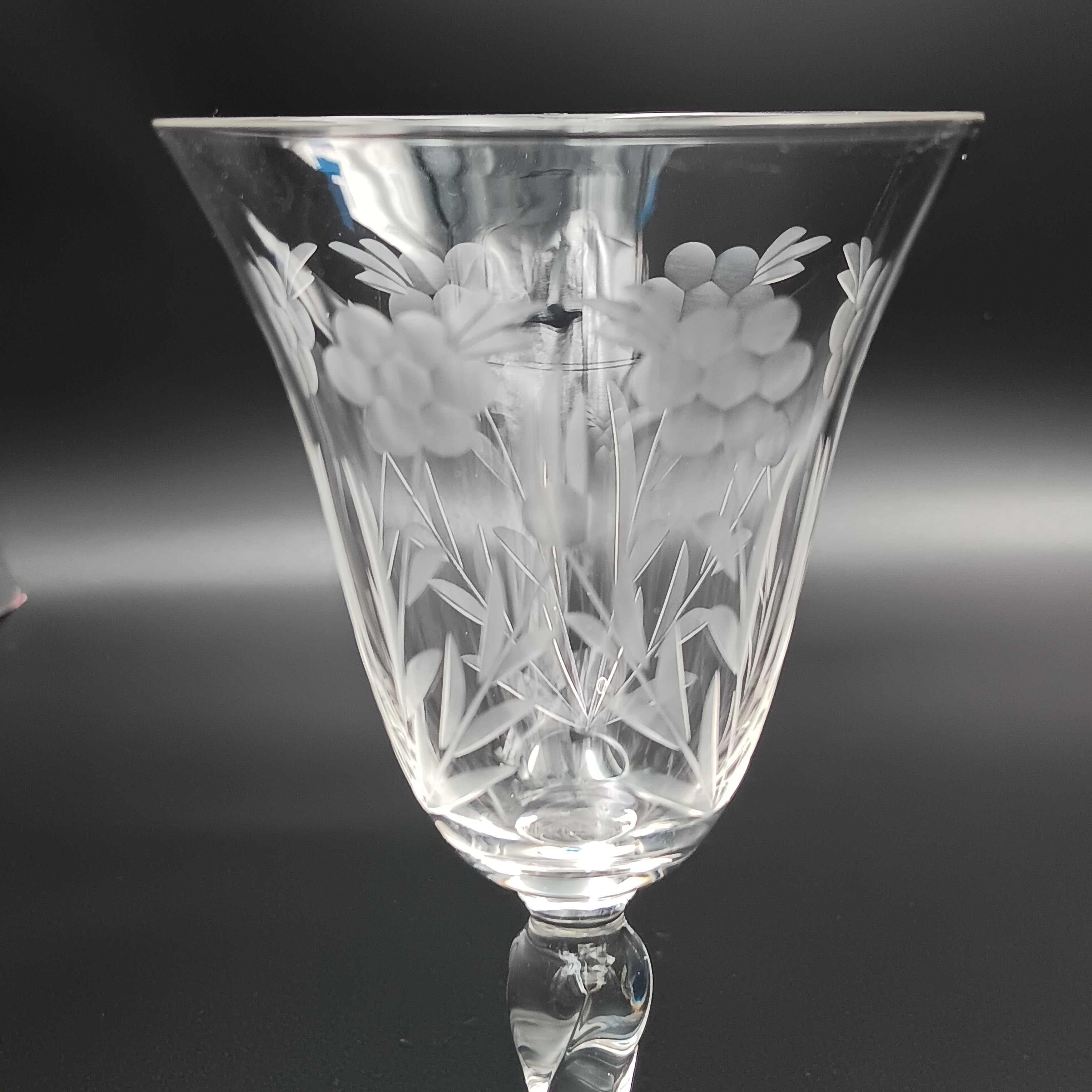 Vintage 6 ¾" Cut Crystal Wine Glass – Elegance in Every Sip