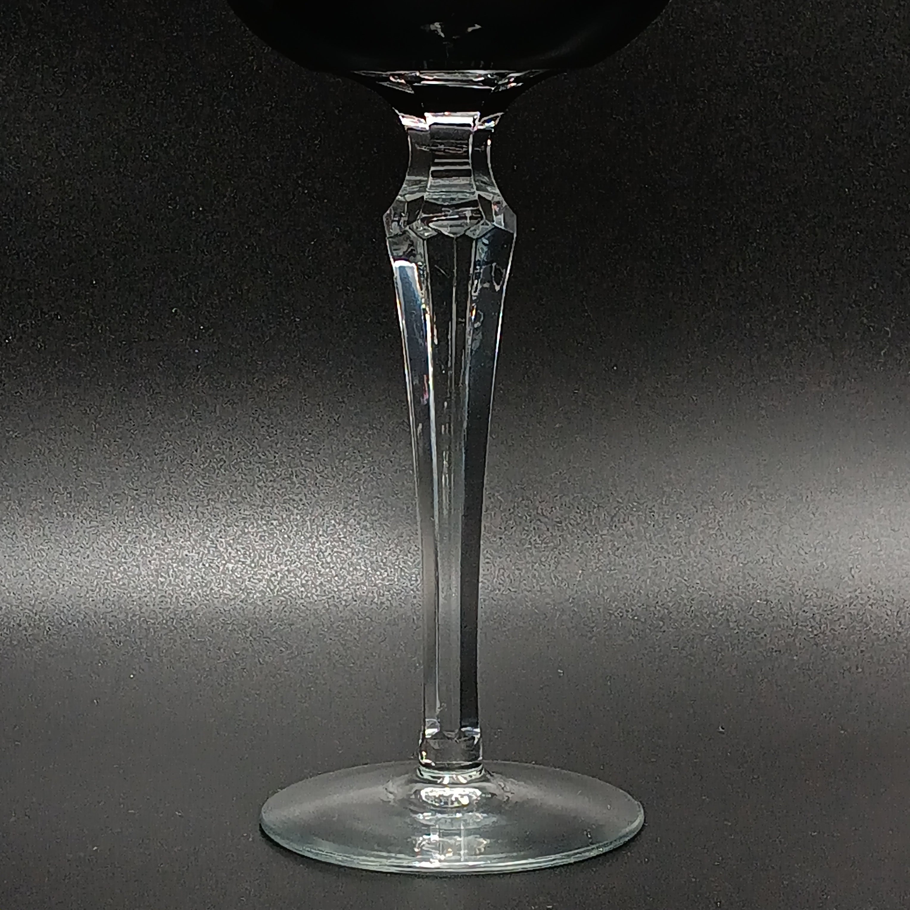 Elegant 7 7/8" Clear Cut Ruby Red Crystal Wine Glass – Timeless Sophistication