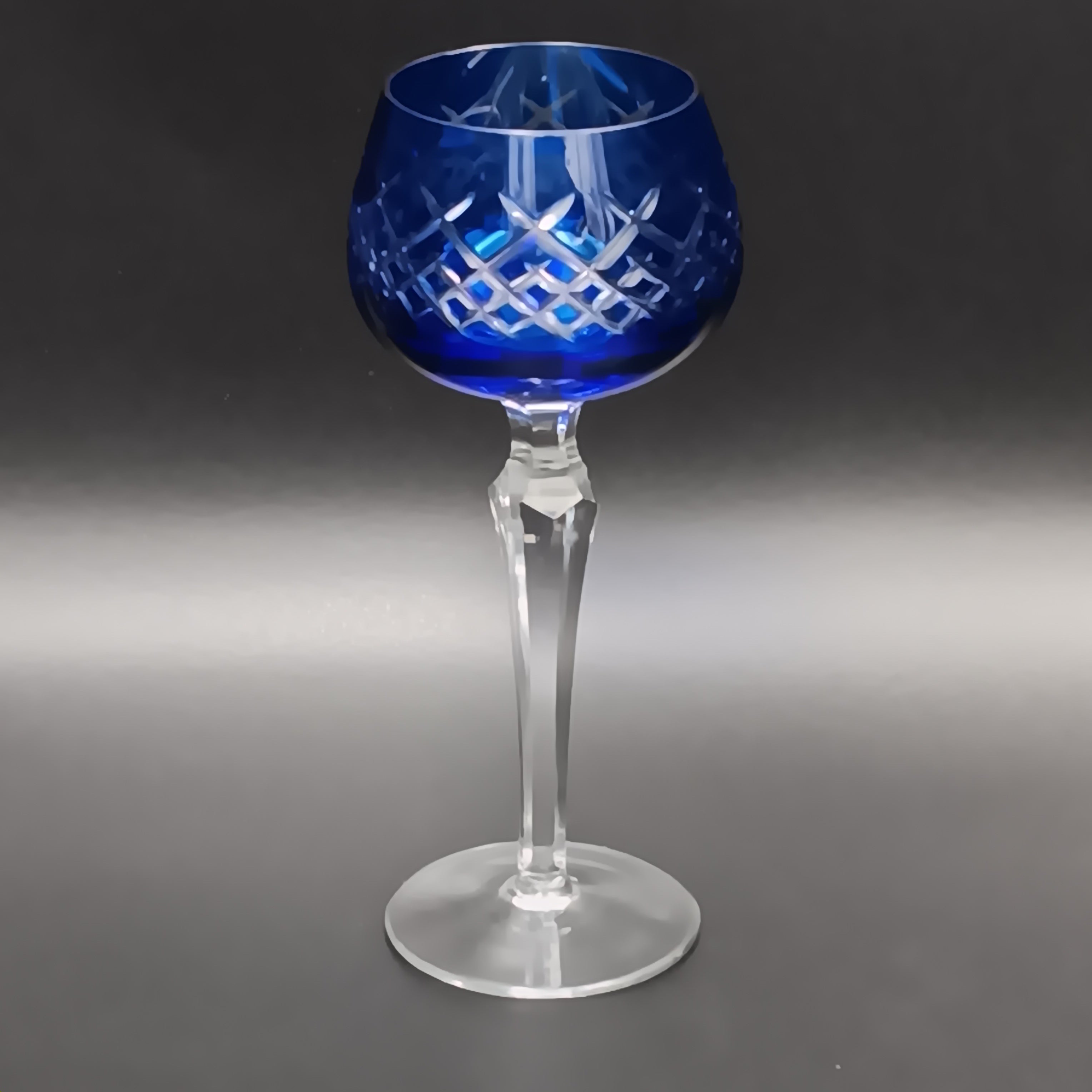Elegant 7 7/8" Clear Cut Royal Blue Crystal Wine Glass – Timeless Sophistication