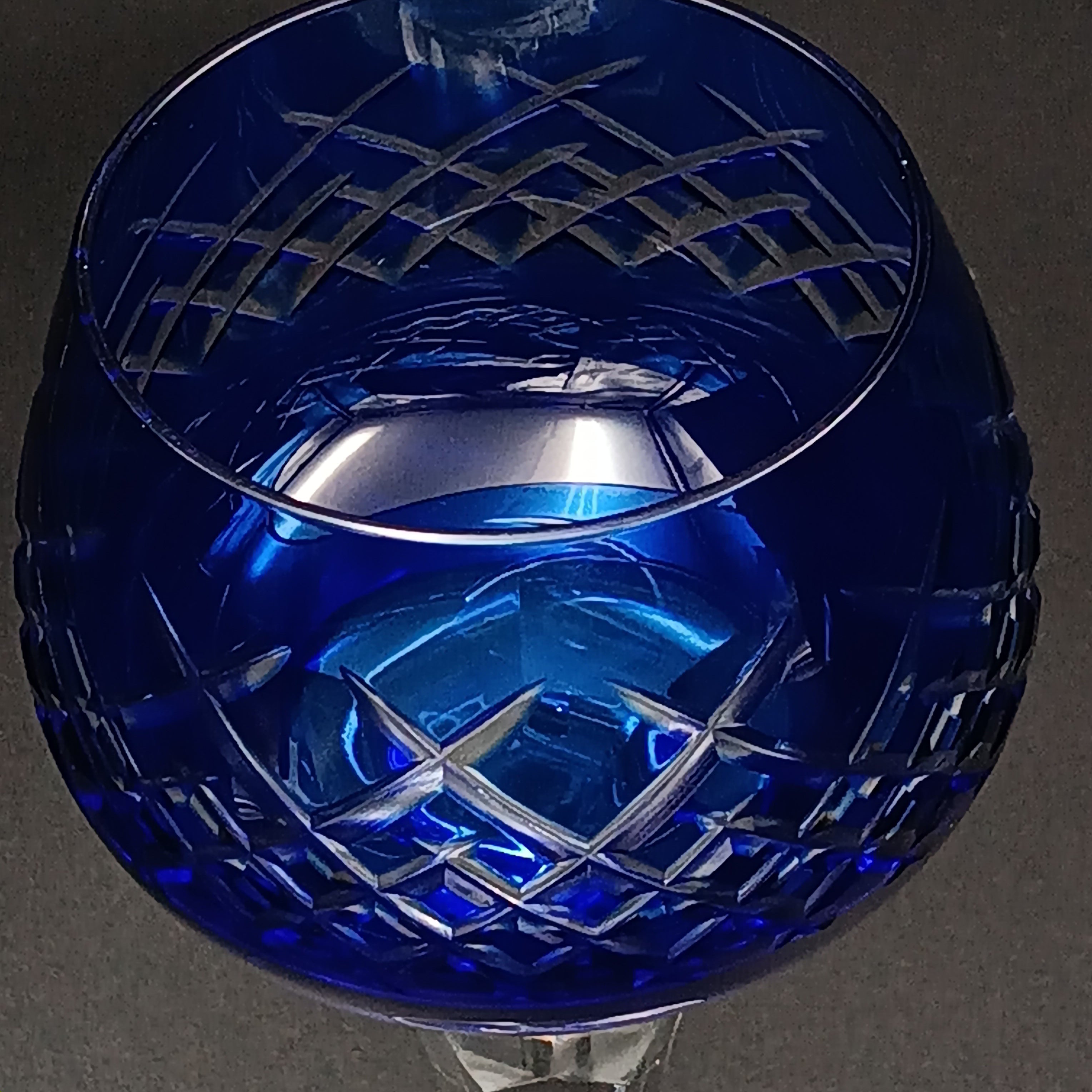 Elegant 7 7/8" Clear Cut Royal Blue Crystal Wine Glass – Timeless Sophistication