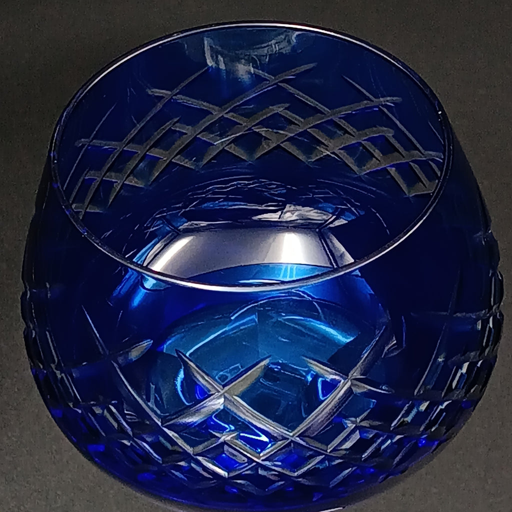 Elegant 7 7/8" Clear Cut Royal Blue Crystal Wine Glass – Timeless Sophistication