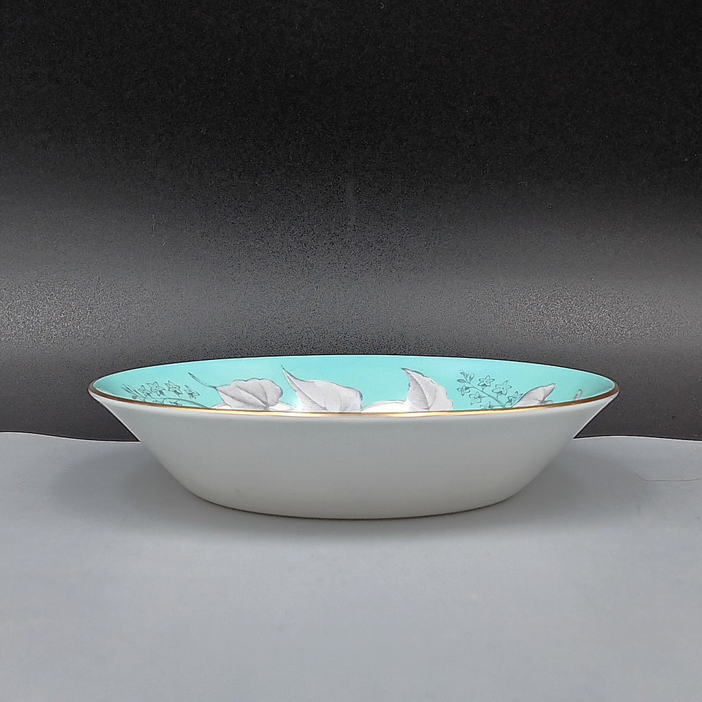 Wedgwood Buxton Turquoise soup bowl with gold rim and floral motif, bone china, England 1960s