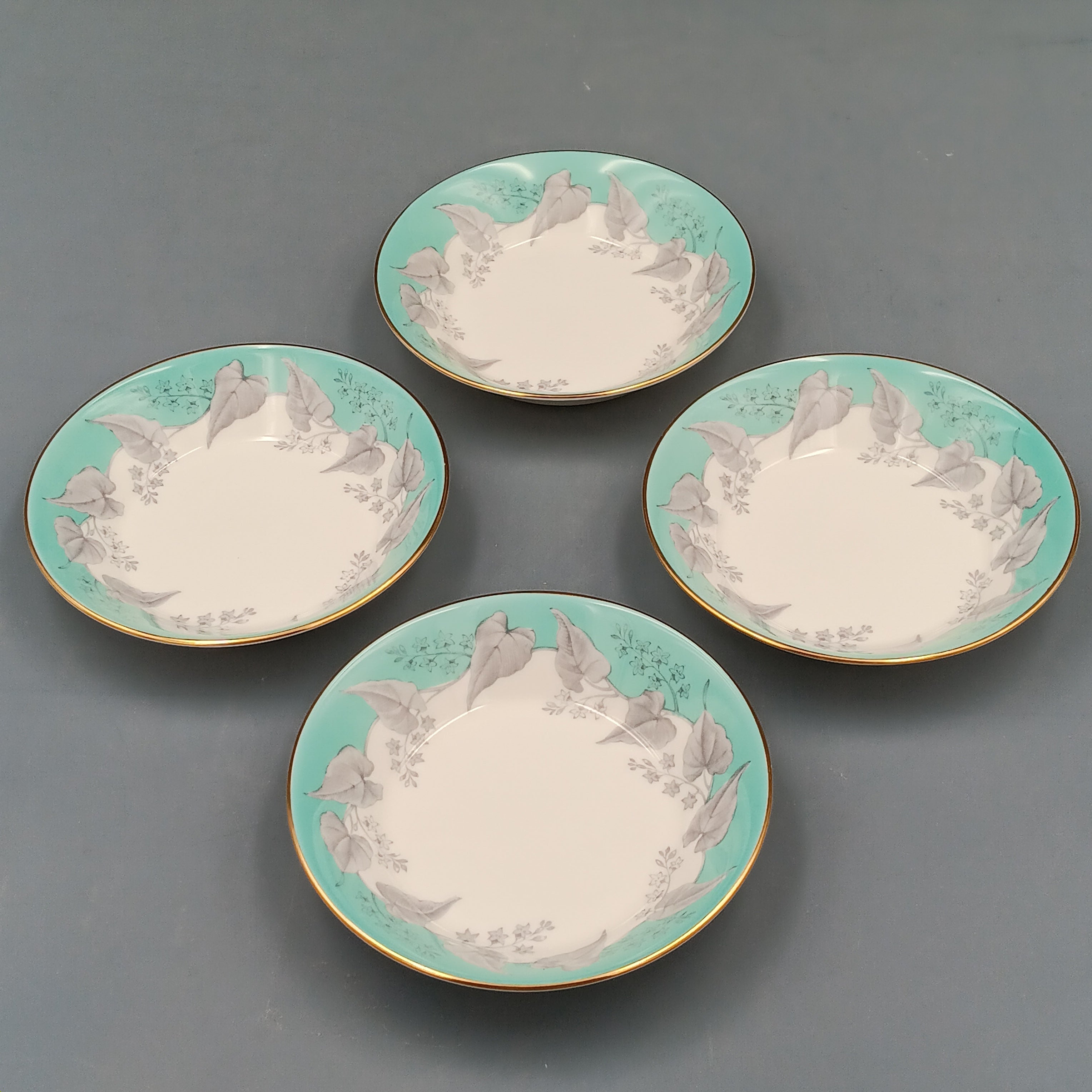 Wedgwood Buxton Turquoise soup bowl with gold rim and floral motif, bone china, England 1960s