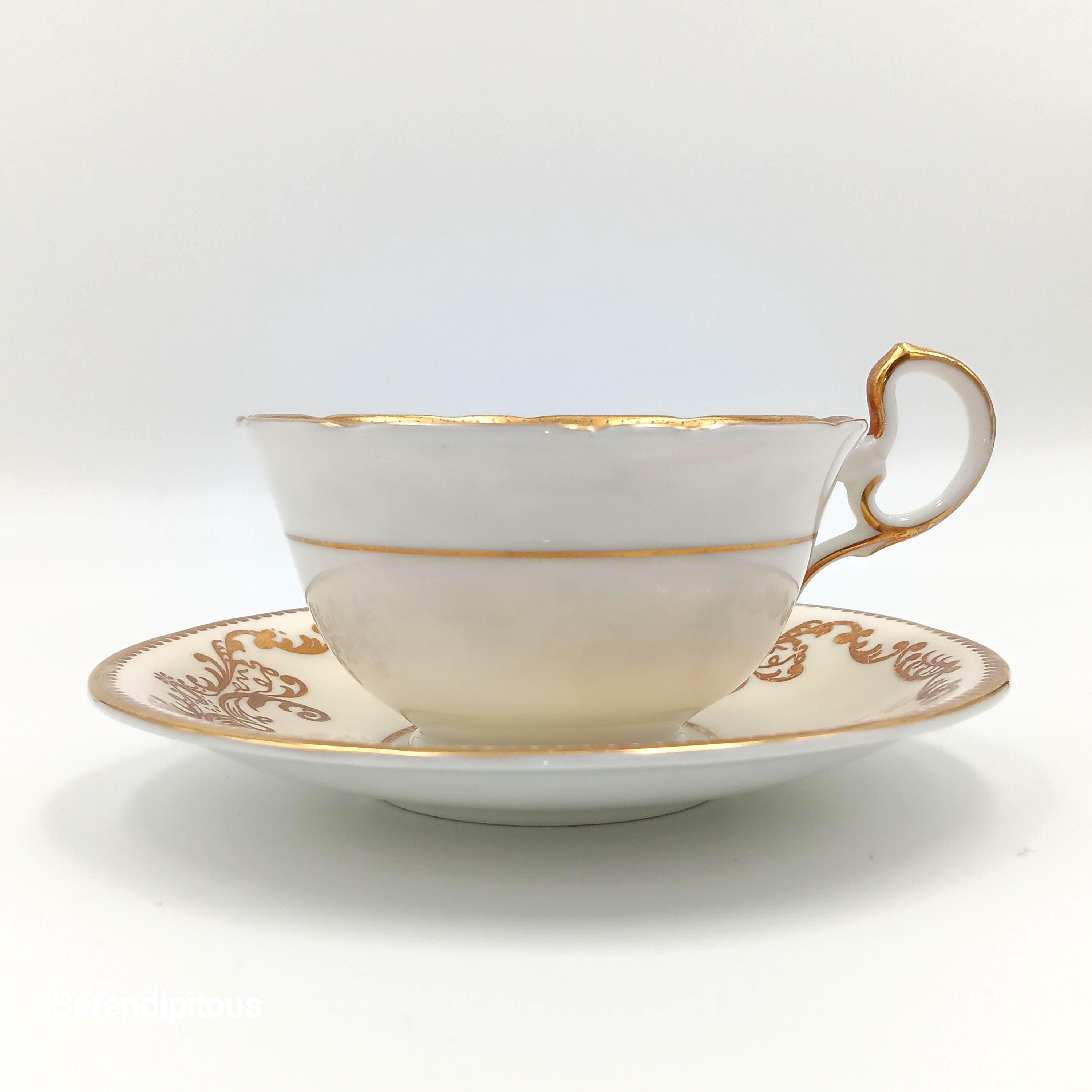 Aynsley Signed by J A Bailey, Hand-Painted floral bouquet, Yellow & Gold Fine Bone China