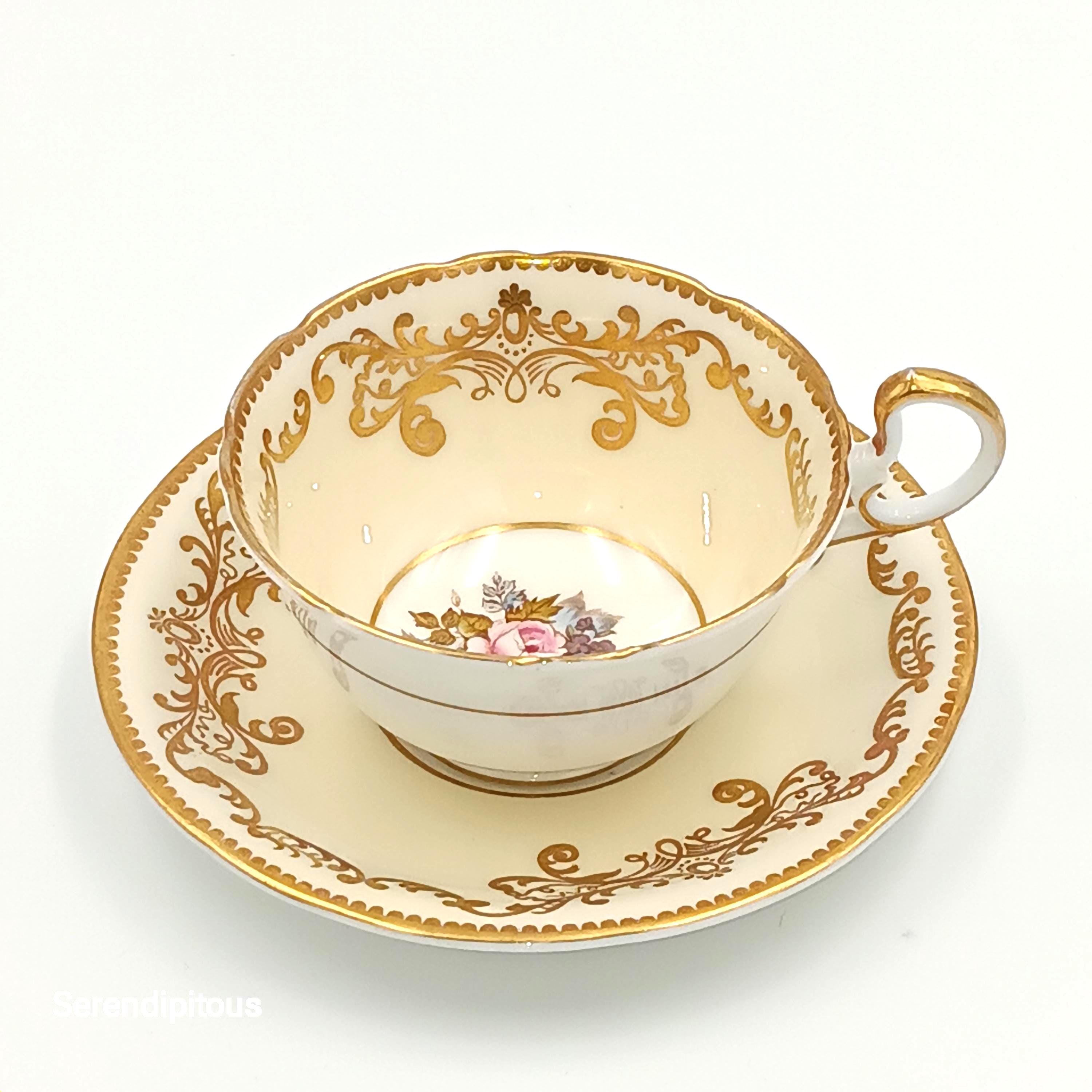 Aynsley Signed by J A Bailey, Hand-Painted floral bouquet, Yellow & Gold Fine Bone China
