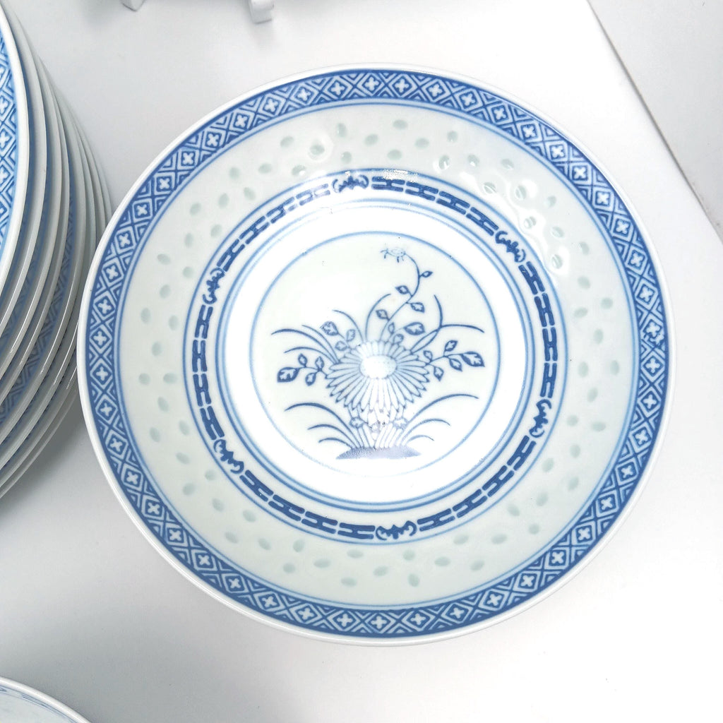 Vintage Tienshan Chinese Blue & White Rice Grain Chrysanthemum Flower Dinnerware Set, Choice Condition