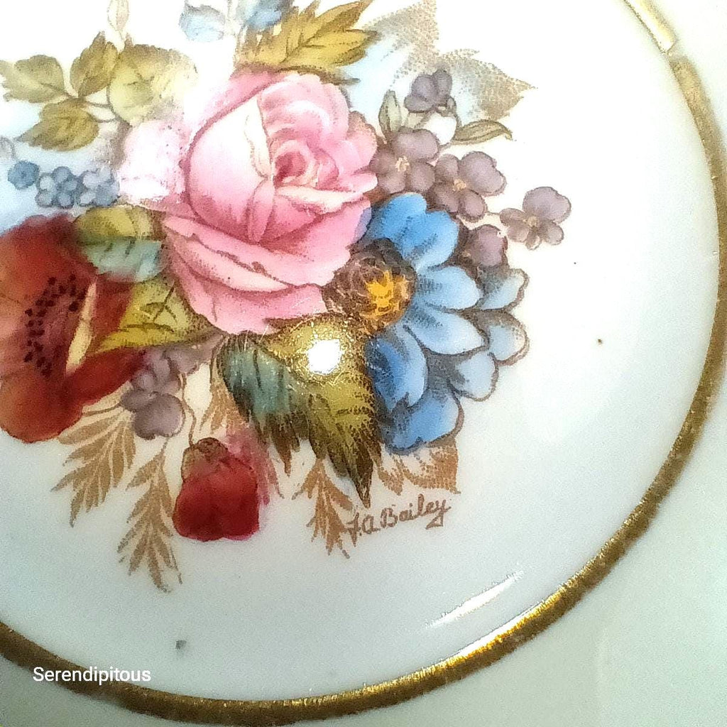 Aynsley Signed by J A Bailey, Hand-Painted floral bouquet, Yellow & Gold Fine Bone China