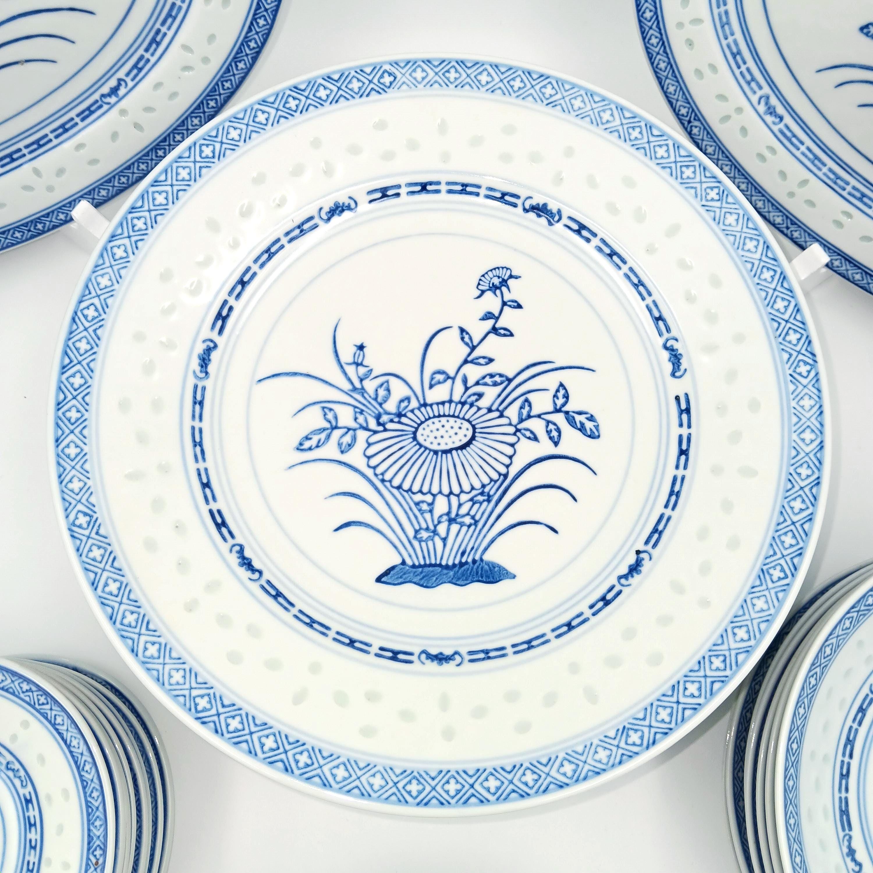Vintage Tienshan Chinese Blue & White Rice Grain Chrysanthemum Flower Dinnerware Set, Choice Condition